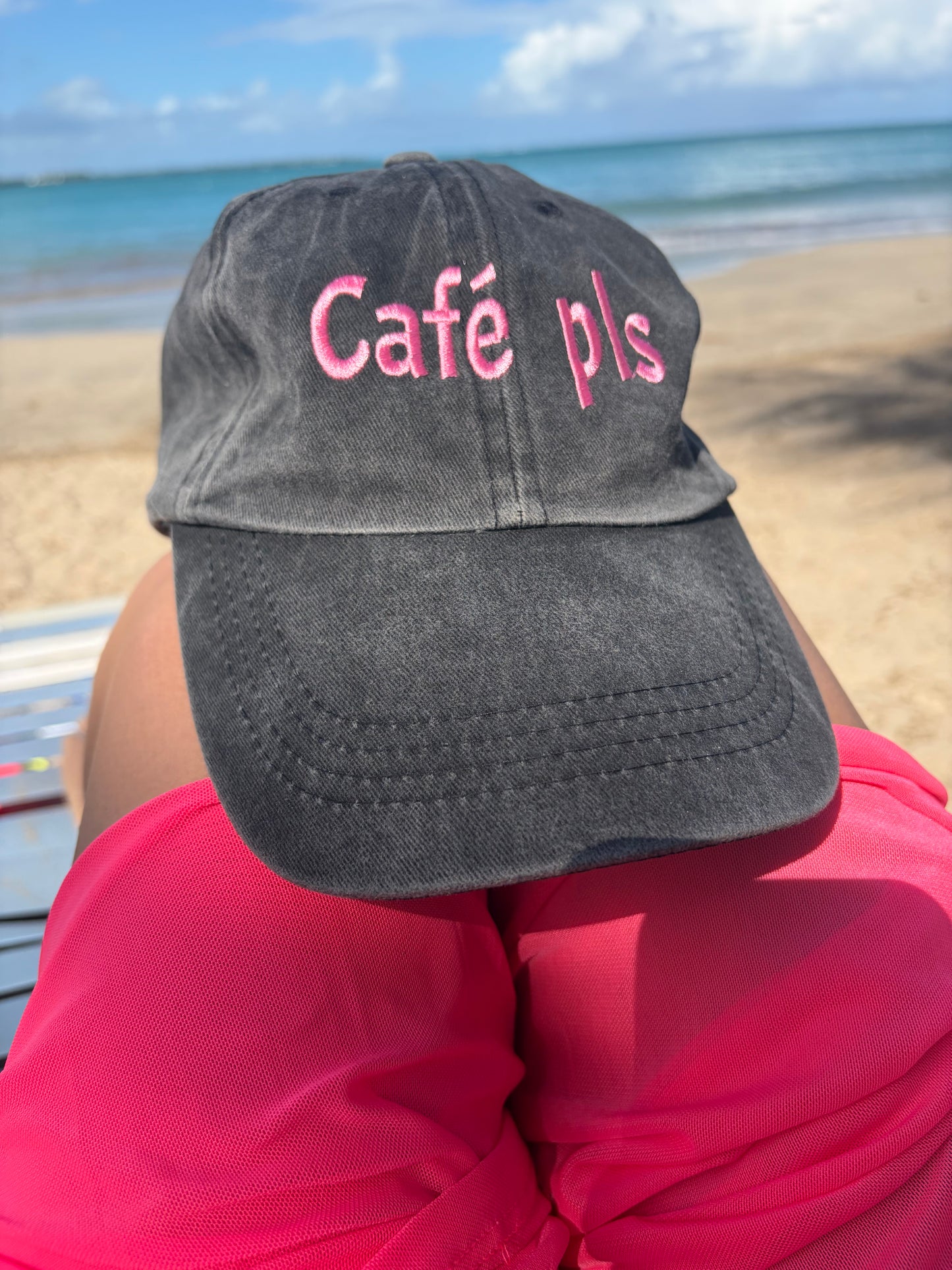 Gorra “Café pls”